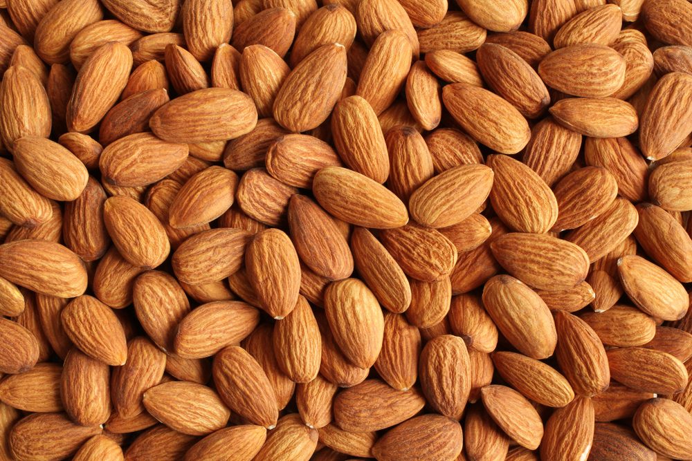 raw almonds